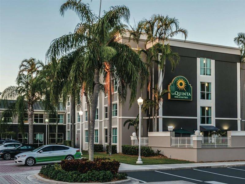 La Quinta By Wyndham Plantation At Sw 6Th St Hotel Exterior photo