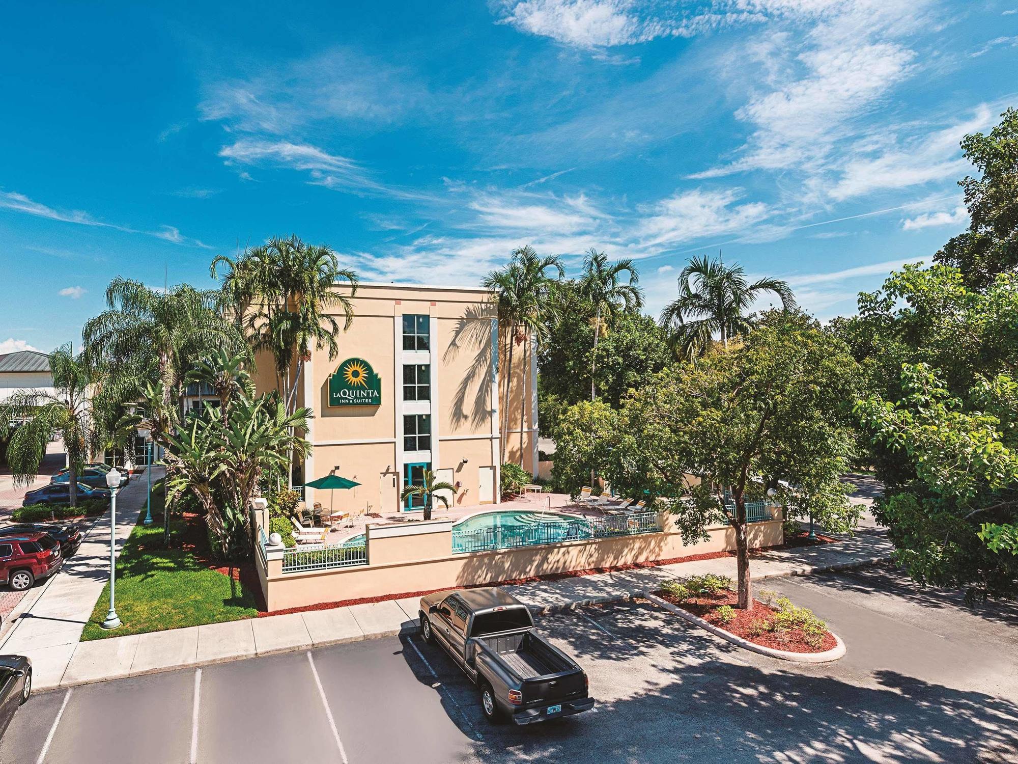La Quinta By Wyndham Plantation At Sw 6Th St Hotel Exterior photo